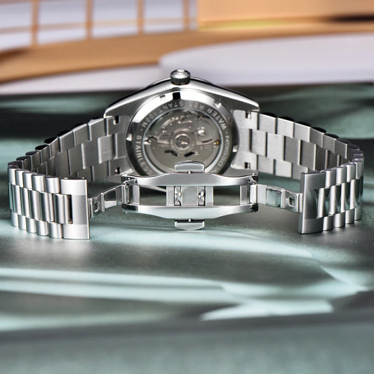 Classic Dress Watch | Day Date Dial with Fluted Bezel