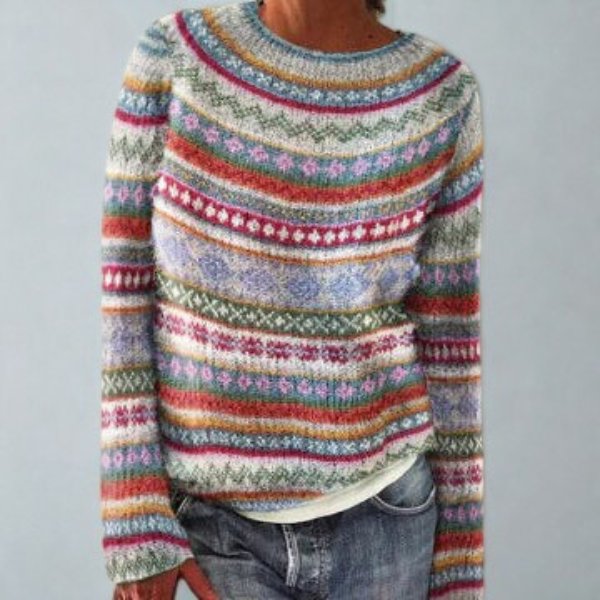 Women's Comfortable Jumper with Yoke Pattern Neckline Side